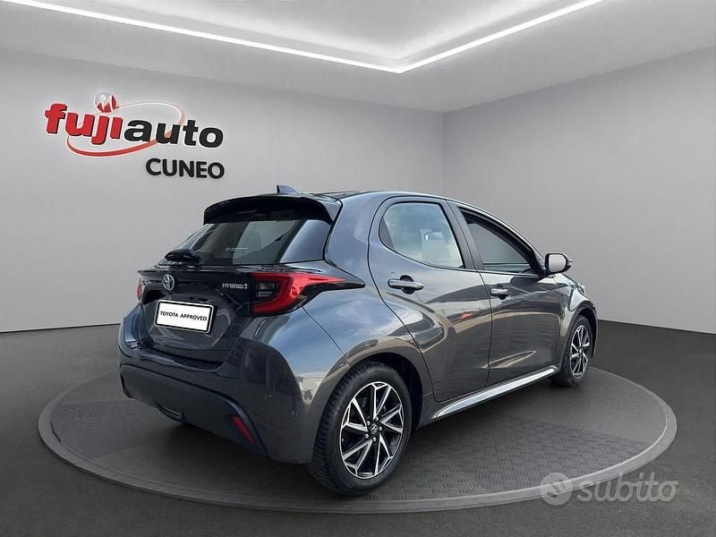 Second-hand Toyota Yaris Hybrid Trend 116 CP (85 kW) 2022 Gri Hatchback