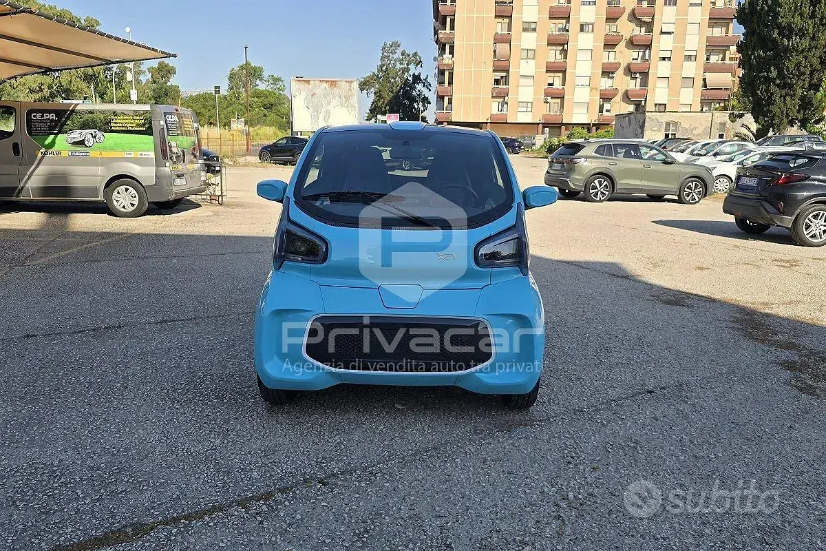 Usata XEV Yoyo 7 kW (10 CV) 2024 Blu Utilitaria