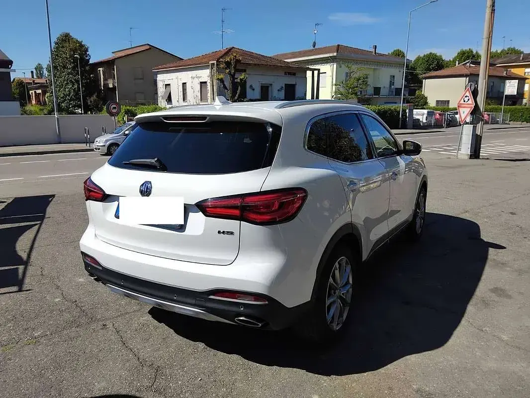 Usata MG HS Comfort 162 CV (119 kW) 2023 Bianco SUV