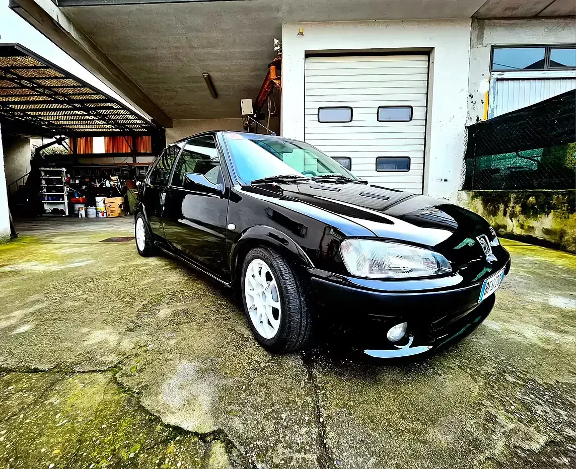 Usata Peugeot 106 101 CV (74 kW) 1999 Nero Utilitaria
