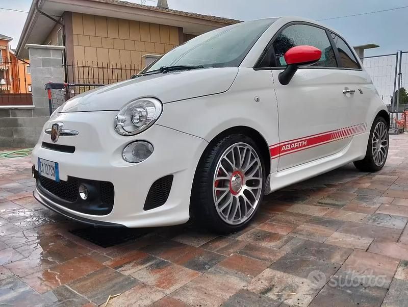 Usata Abarth 500 135 CV (99 kW) 2008 Bianco Utilitaria