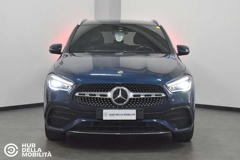 Blu Usata 2021 Mercedes GLA200 Premium SUV | 34.500 € (Buon prezzo) - Immagine 1/4