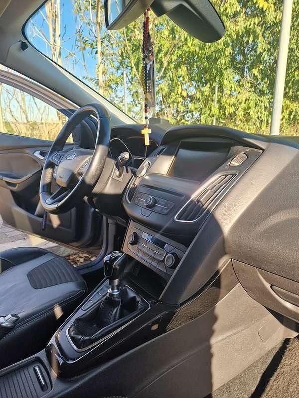 Usata Ford Focus Titanium X 125 CV (91 kW) 2015 Grigio Berlina