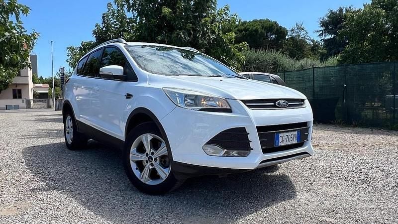 Usata Ford Kuga 140 CV (102 kW) 2013 Bianco SUV