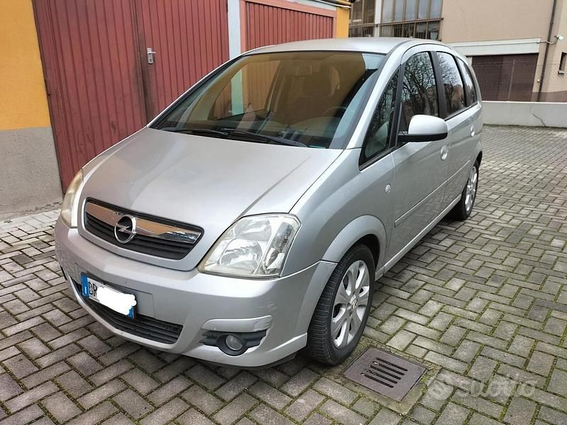 Usata Opel Meriva 89 CV (65 kW) 2008 Grigio Monovolume