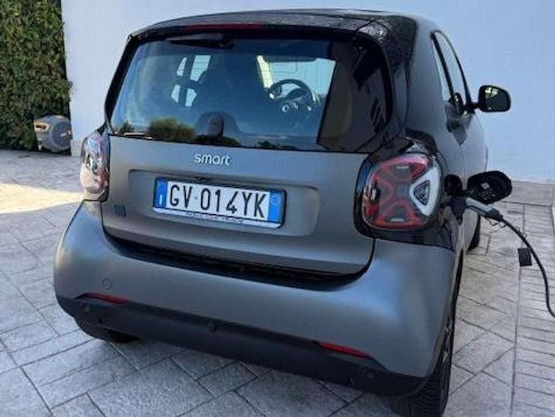 Grigio Usata 2023 Smart ForTwo Coupé Utilitaria | 14.900 € (Cara) - Immagine 1/4