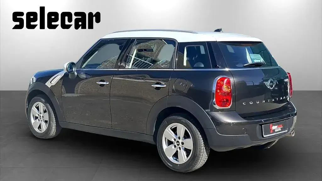 Usata Mini Cooper D Countryman Business 111 CV (81 kW) 2017 5v grigio manganese metallizza SUV