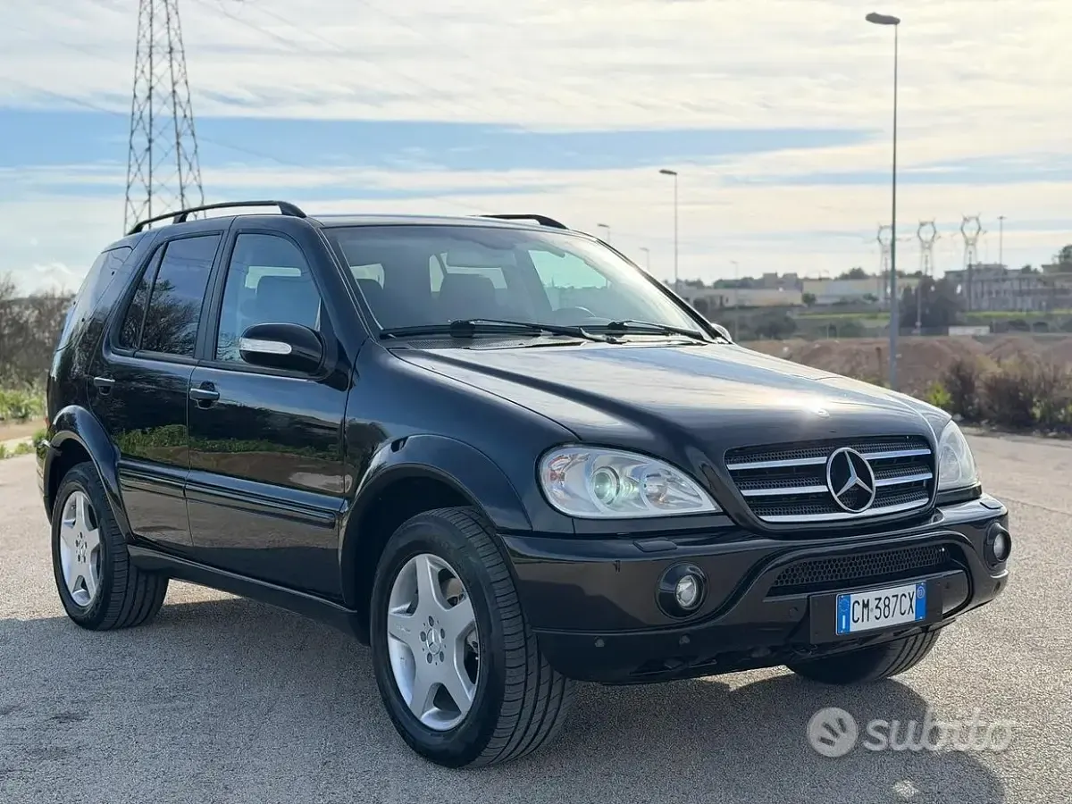 Usata Mercedes ML400 AMG 250 CV (183 kW) 2004 Nero SUV