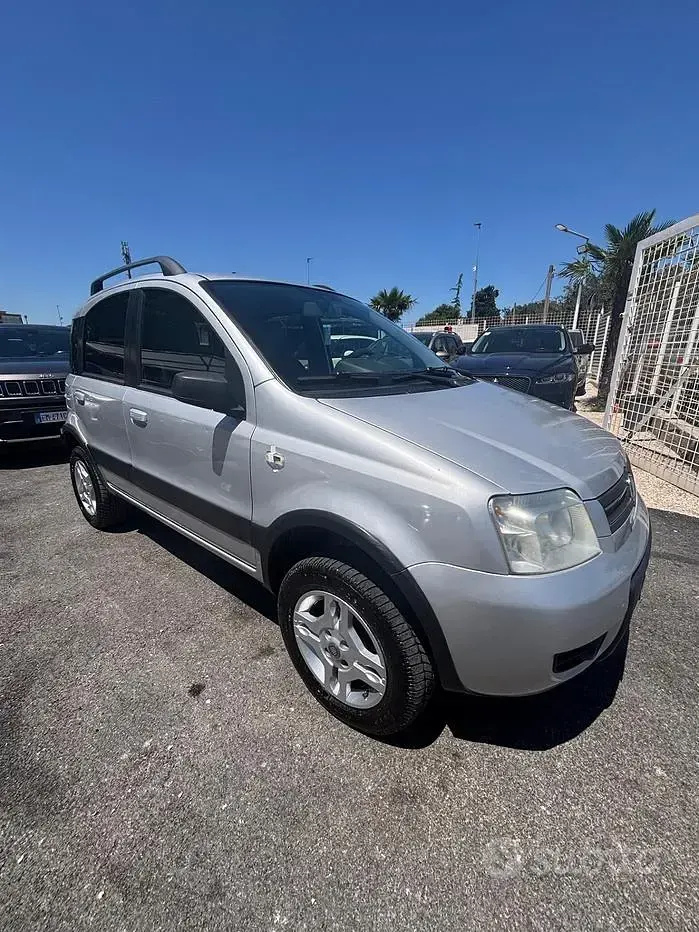 Usata Fiat Panda 4x4 Climbing 75 CV (55 kW) 2008 Utilitaria