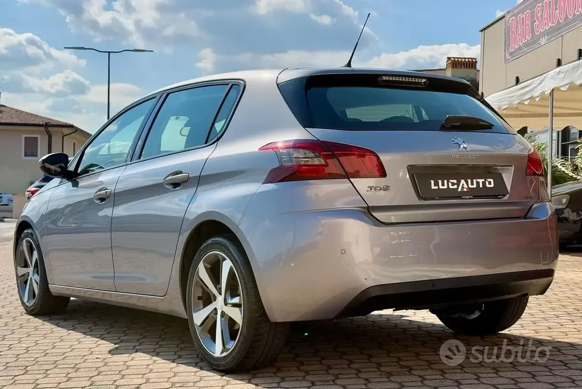 Usata Peugeot 308 Style 102 CV (75 kW) 2019 Grigio Berlina