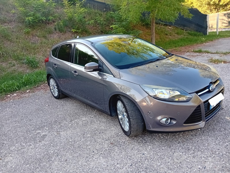 Usato 2011 Ford Focus 1.6 Benzin 150 CV (5.500 €)