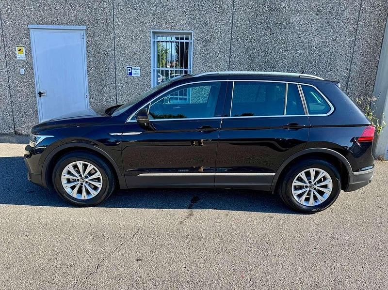 Usata VW Tiguan Life 150 CV (110 kW) 2021 Nero SUV