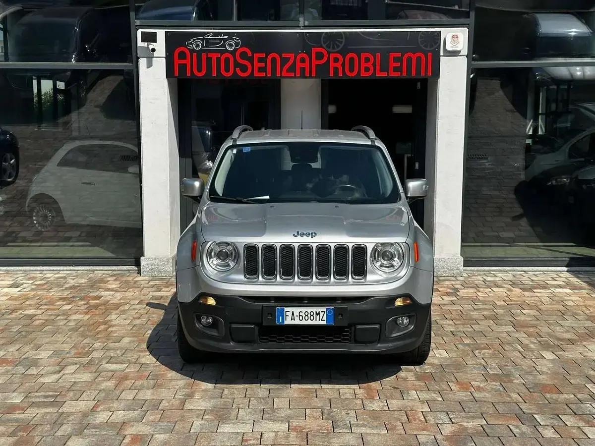 Usata Jeep Renegade Limited 140 CV (102 kW) 2015 Argento SUV