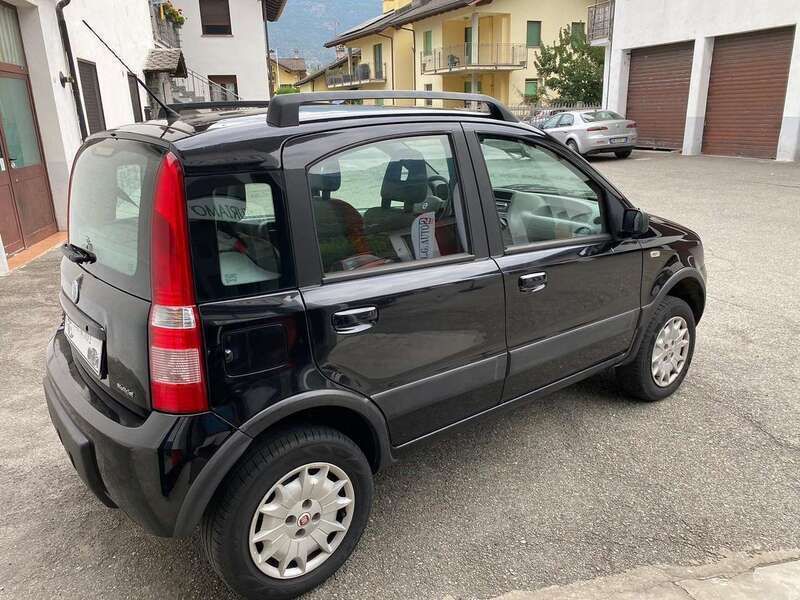 Usata Fiat Panda 4x4 69 CV (50 kW) 2006 Nero Utilitaria