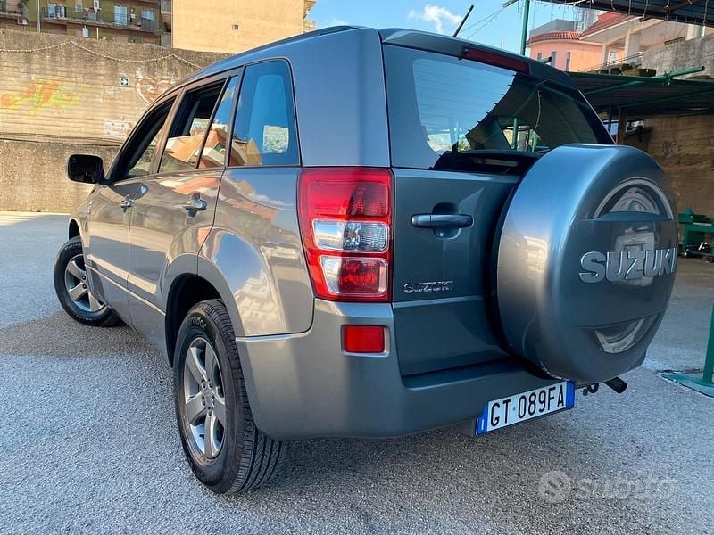 Usata Suzuki Grand Vitara 130 CV (95 kW) 2007 Grigio SUV