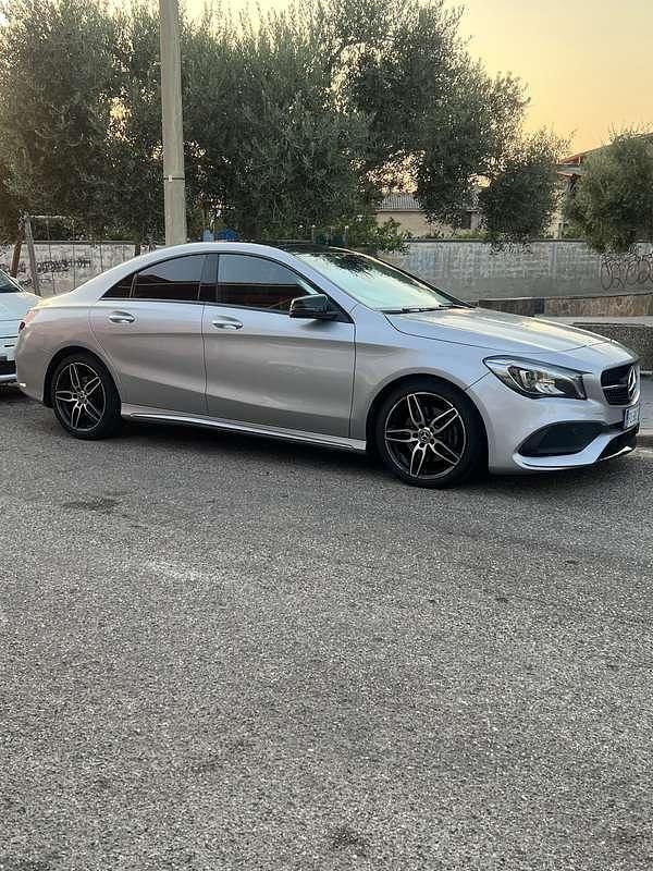 Usata Mercedes CLA220 Premium 177 CV (130 kW) 2017 Argento Berlina