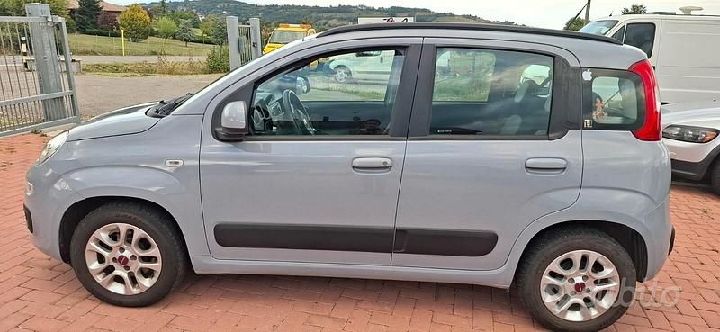 Grigio Usata 2019 Fiat Panda Lounge Due volumi | 10.900 € (Cara) - Immagine 1/4
