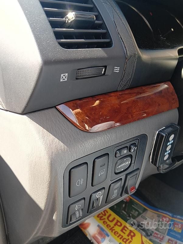 Usata Toyota Land Cruiser Executive 166 CV (122 kW) 2004 Grigio SUV