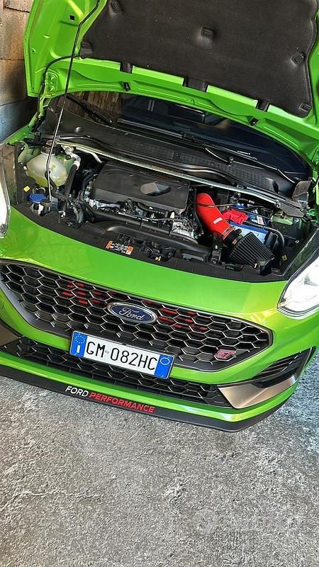 Usata Ford Fiesta ST 200 CV (147 kW) 2023 Verde Utilitaria