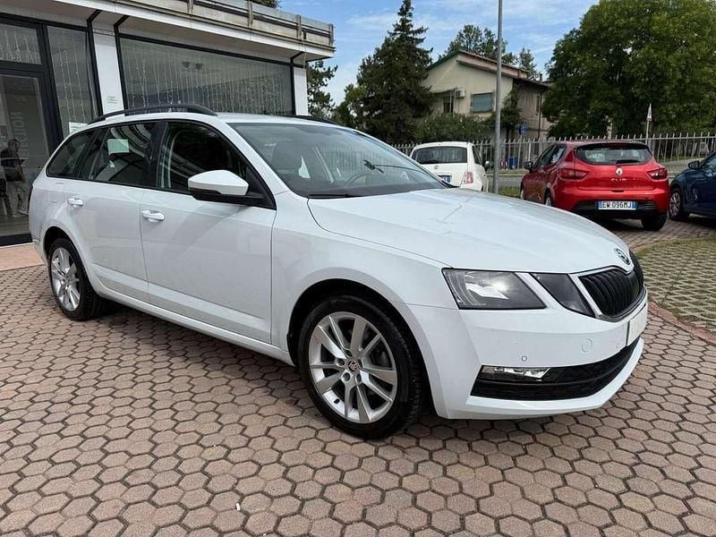 Usata Skoda Octavia Ambition 150 CV (110 kW) 2020 Bianco Station wagon