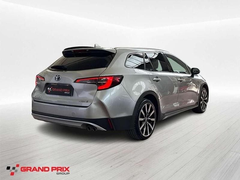 Usata Toyota Corolla 152 CV (111 kW) 2022 Grigio Station wagon