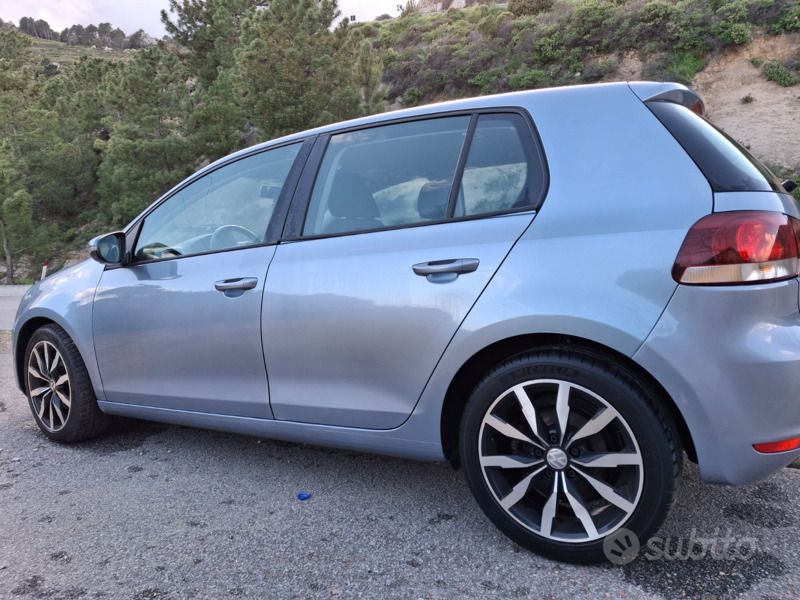 Usata VW Golf VI 110 CV (80 kW) 2009 Blu Utilitaria