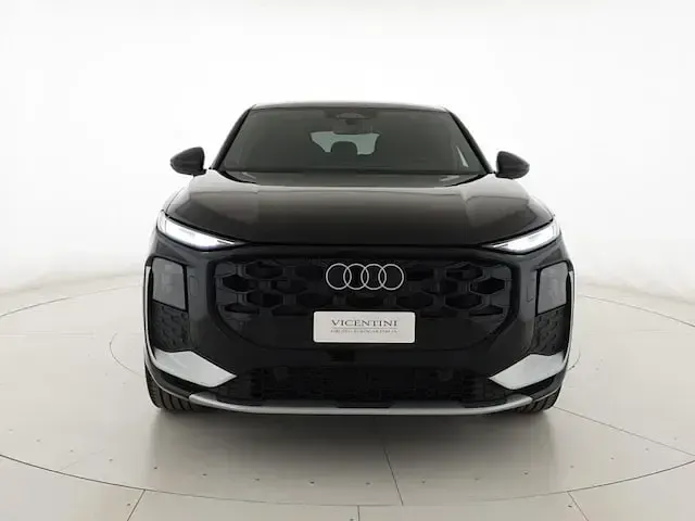 Nuova Audi Q3 Sportback Comfort 204 CV (150 kW) 2026 Nero mito metallizzato SUV