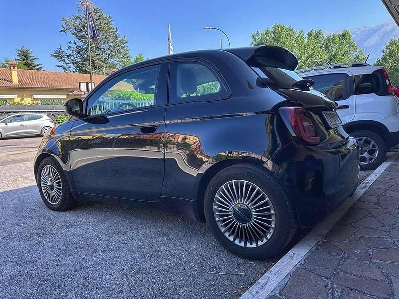 Usata Fiat 500e Icon 42 kW (58 CV) 2023 Nero Utilitaria