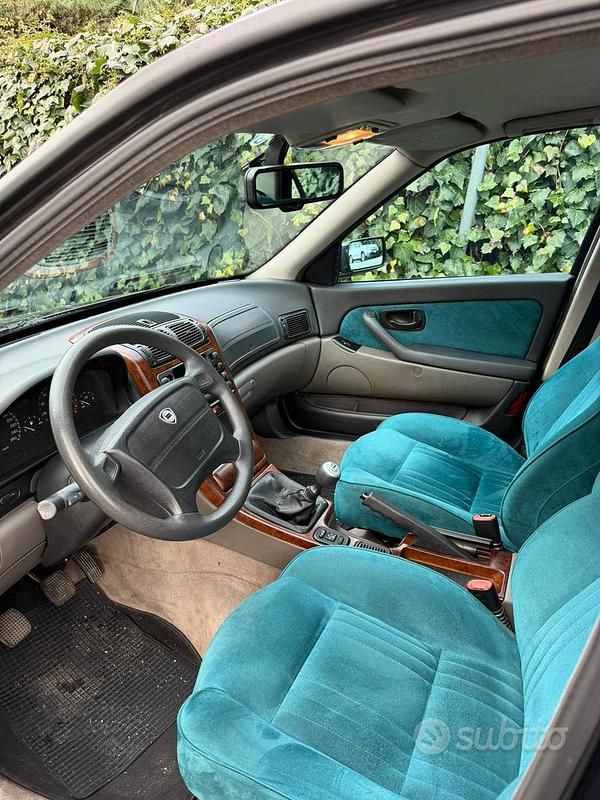 Begagnad Lancia Kappa 155 HK (114 kW) 1997 Svart Sedan
