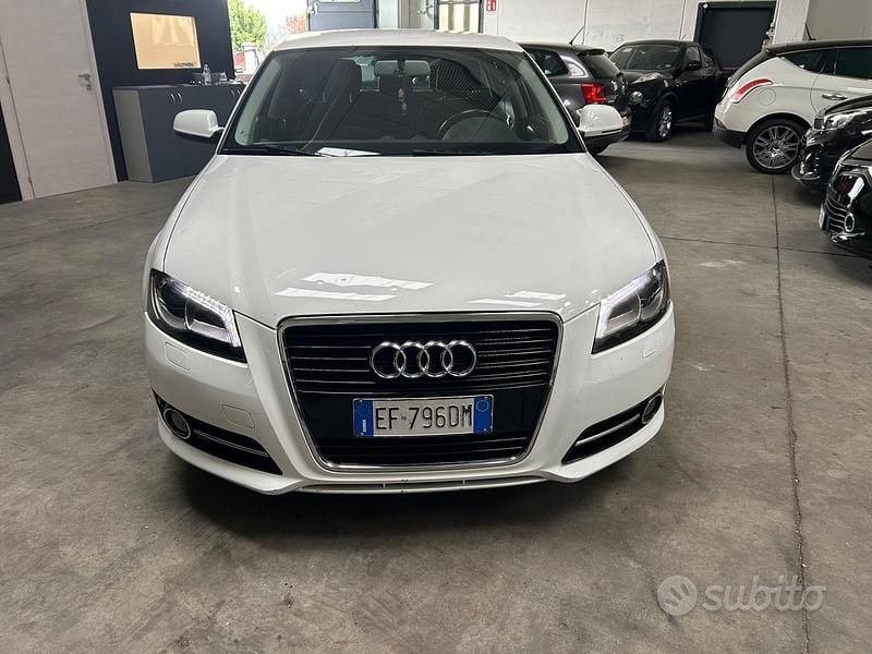 Usata Audi A3 Attraction 105 CV (77 kW) 2010 Bianco Utilitaria