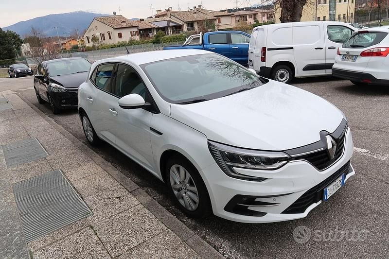Usata Renault Mégane IV Techno 116 CV (85 kW) 2022 Bianco Berlina