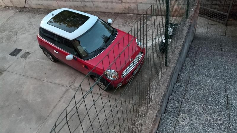 Usata Mini ONE 90 CV (66 kW) 2009 Rosso Utilitaria