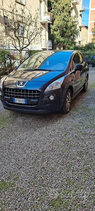 Usata Peugeot 3008 2010 Blu SUV