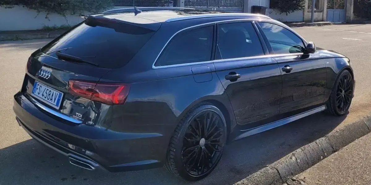 Usata Audi A6 218 CV (160 kW) 2018 Nero Station wagon