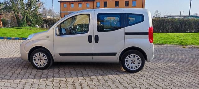 Usata Fiat Qubo Lounge 95 CV (69 kW) 2016 Argento Monovolume