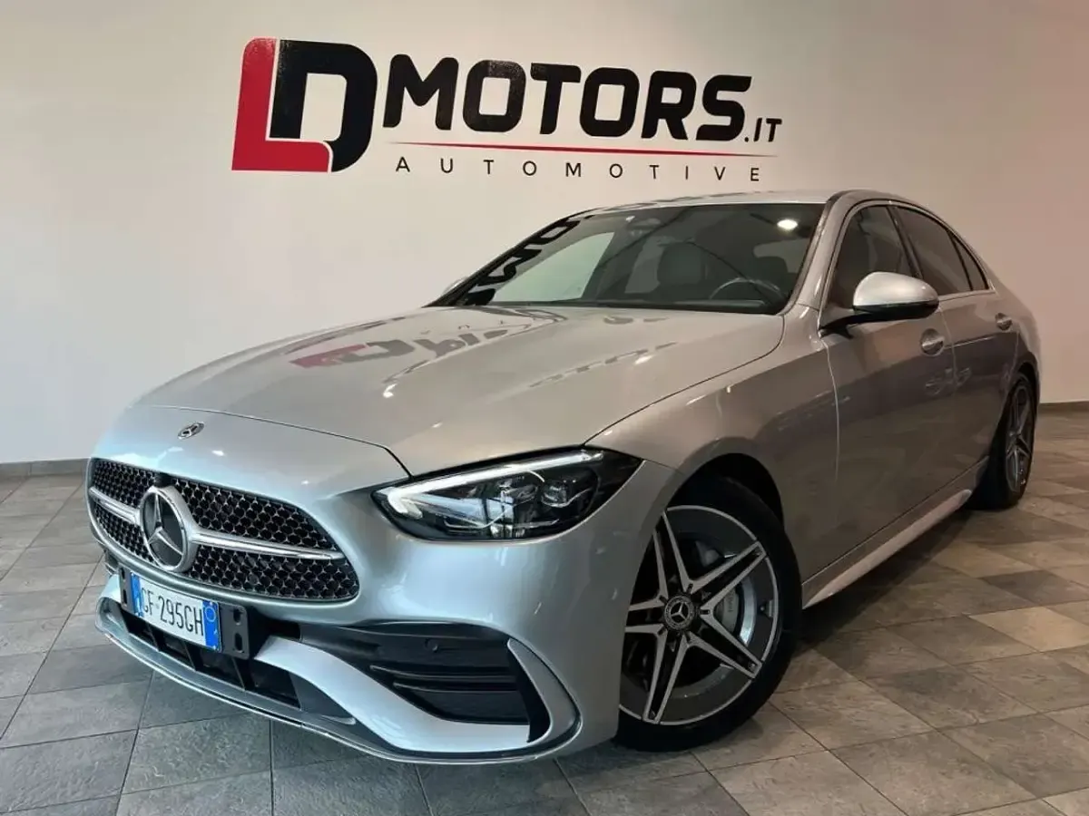 Usata Mercedes C220 AMG line 200 CV (147 kW) 2021 Argento Berlina