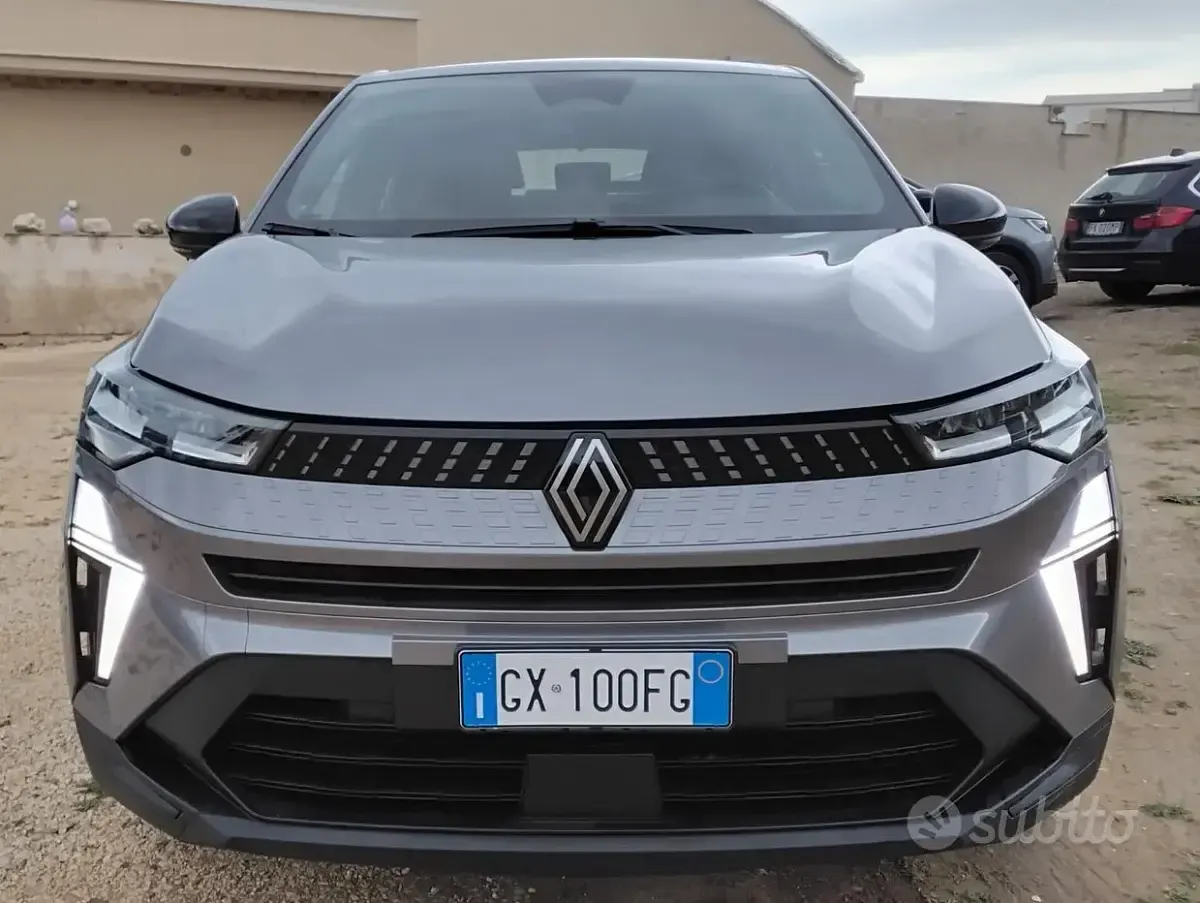 Usata Renault Captur Evolution 91 CV (66 kW) 2024 Grigio SUV