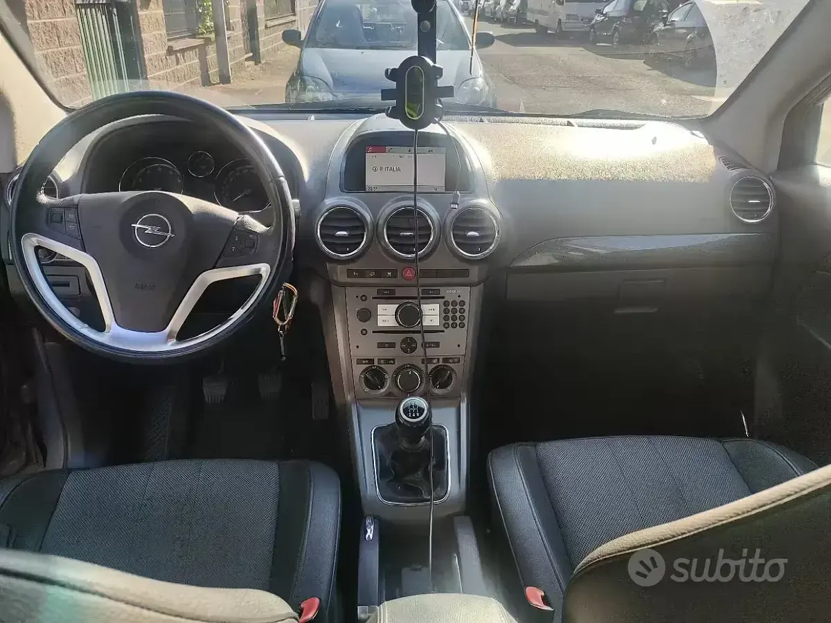Usata Opel Antara 140 CV (102 kW) 2010 SUV