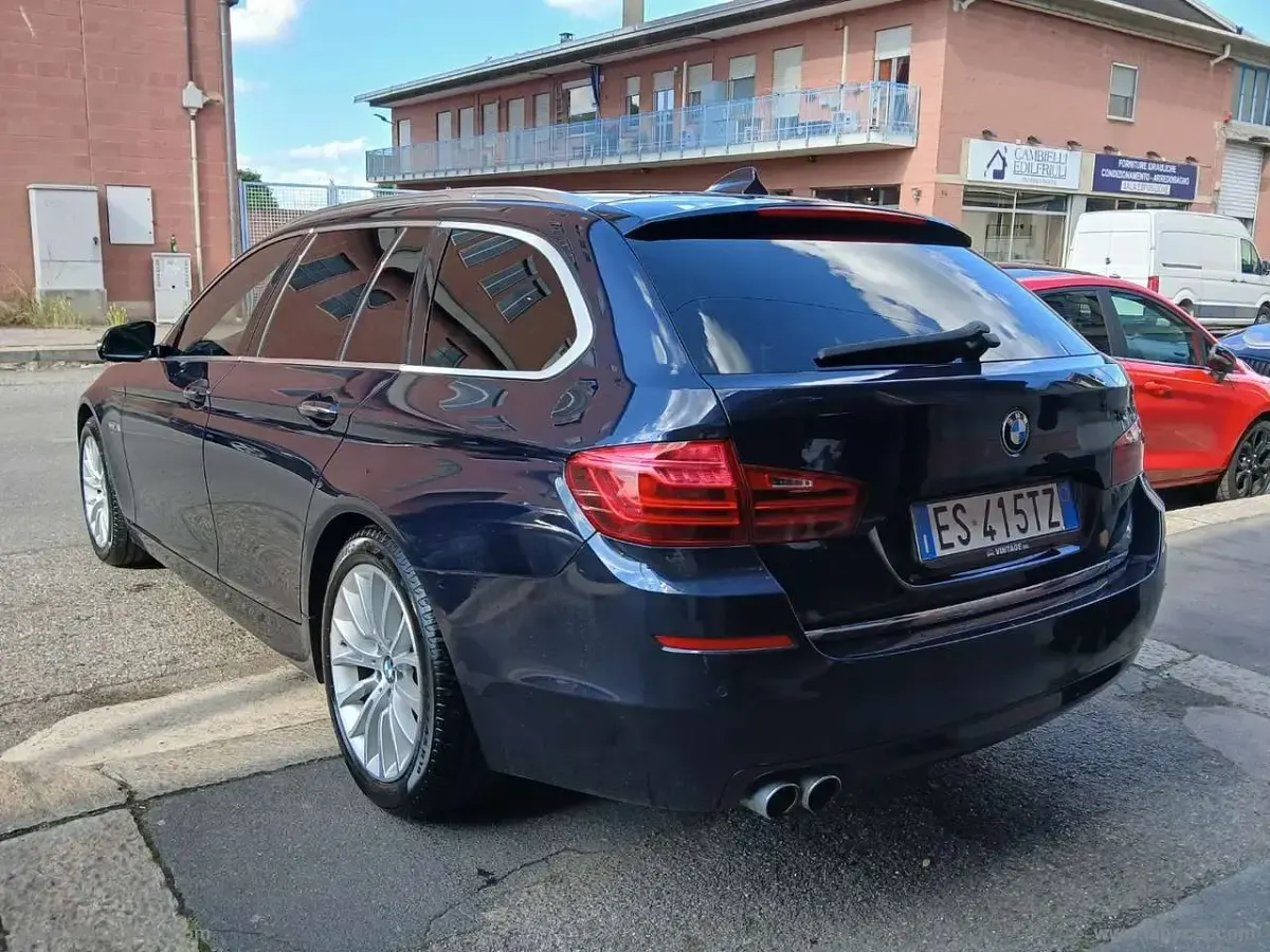 Usata BMW 525 Luxury Line 218 CV (160 kW) 2013 Blu Station wagon