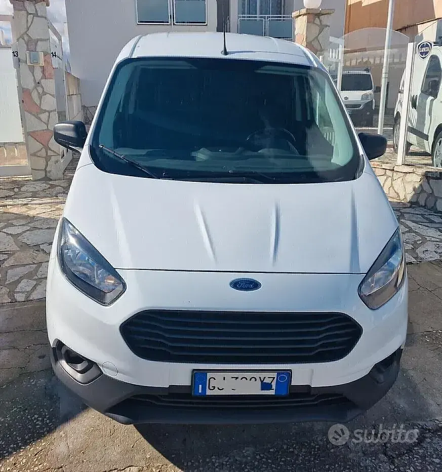Usata Ford Transit Courier 75 CV (55 kW) 2022 Bianco Furgone
