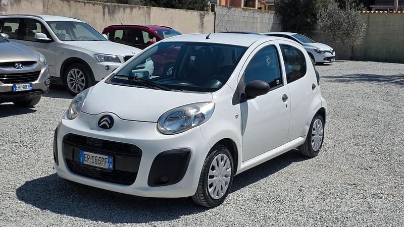Usata Citroën C1 Attraction 68 CV (50 kW) 2013 Bianco Utilitaria