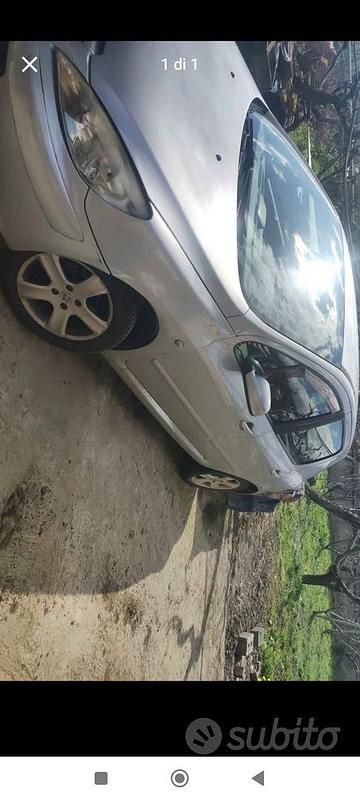 Grigio Usata 2001 Peugeot 307 Tre volumi | 500 € (Super prezzo) - Immagine 1/1