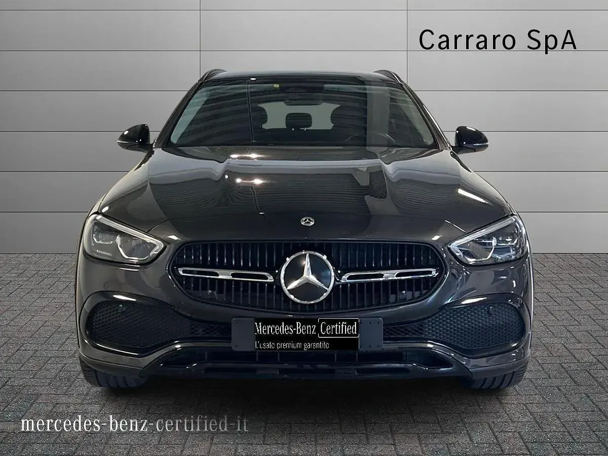 Usata Mercedes 220 Advanced 197 CV (144 kW) 2024 Grigio grafite Station wagon
