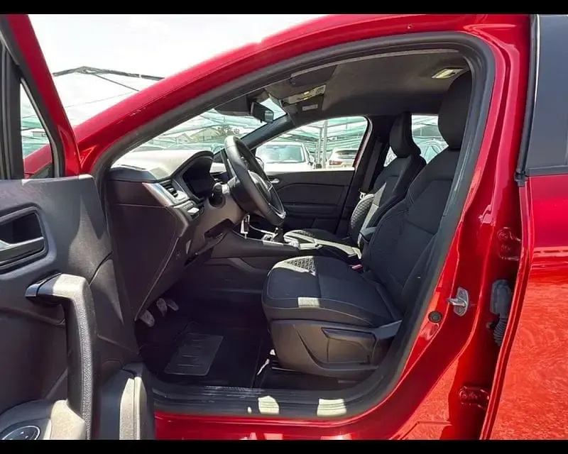 Usata Renault Captur Evolution 101 CV (74 kW) 2025 Rosso SUV