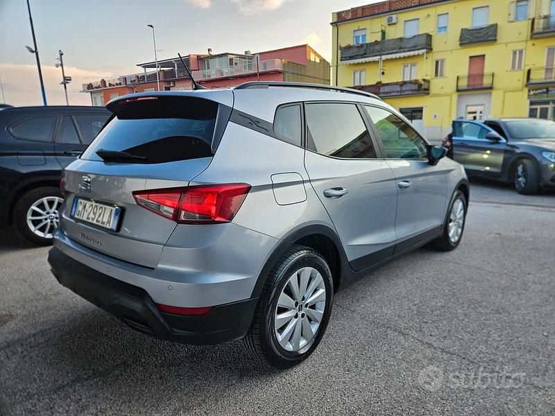 Usata Seat Arona Style 95 CV (69 kW) 2022 Grigio SUV