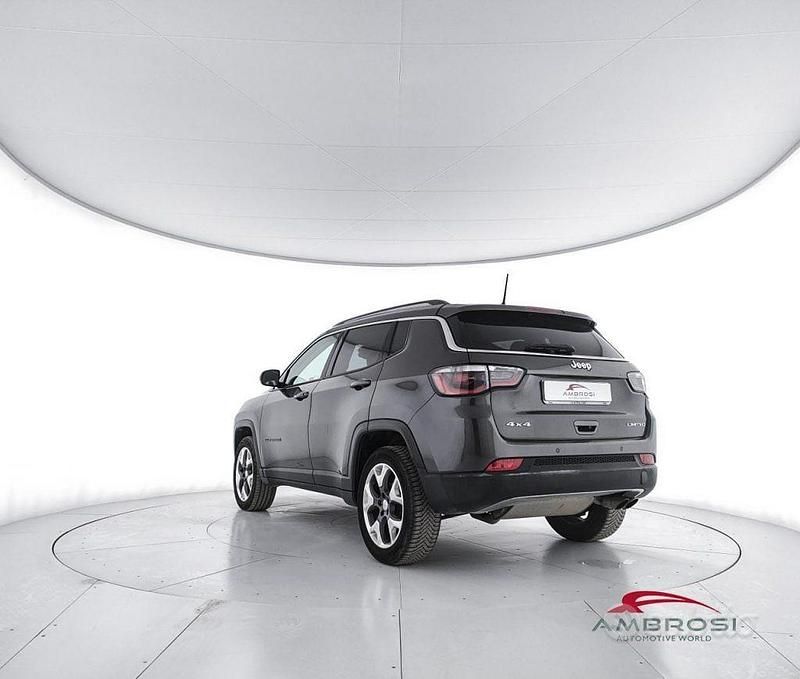 Usata Jeep Compass Limited 140 CV (102 kW) 2018 Grigio SUV