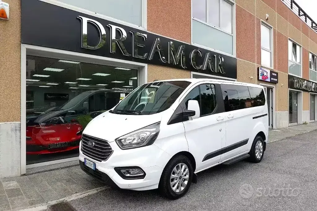 Usata Ford Tourneo Custom 131 CV (96 kW) 2020 Bianco Furgone
