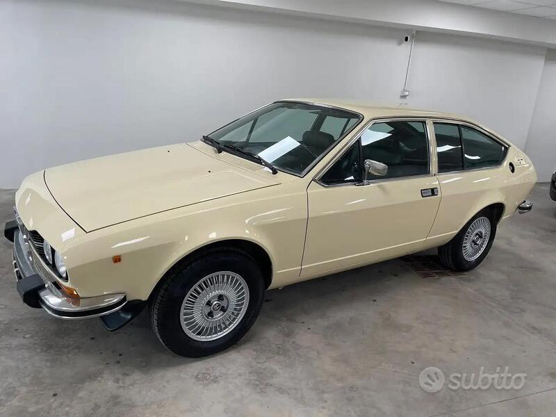 Usato 1981 Alfa Romeo Alfetta GT/GTV 2.0 Benzin 130 CV (17.900 €)
