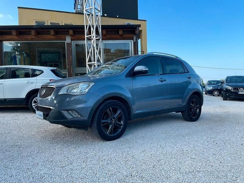 Usata SsangYong Korando 175 CV (128 kW) 2012 Grigio SUV