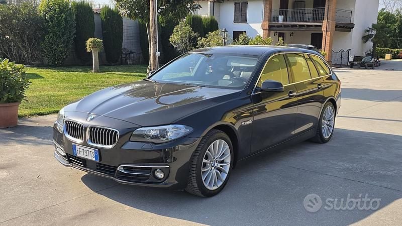 Usata BMW 530 Luxury Line 258 CV (189 kW) 2016 Station wagon